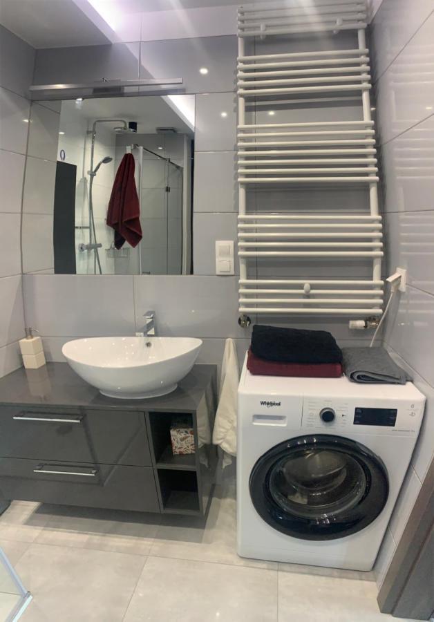 Klimatyzowany Apartament Z Miejscem Garazowym Gorzow Wielkopolski Luaran gambar